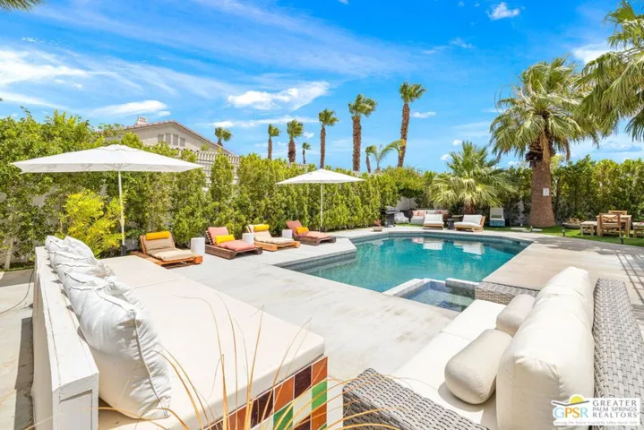 1122 E Via San Michael Road, Palm Springs, California 92262