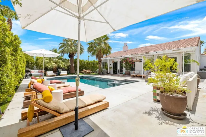 1122 E Via San Michael Road, Palm Springs, California 92262