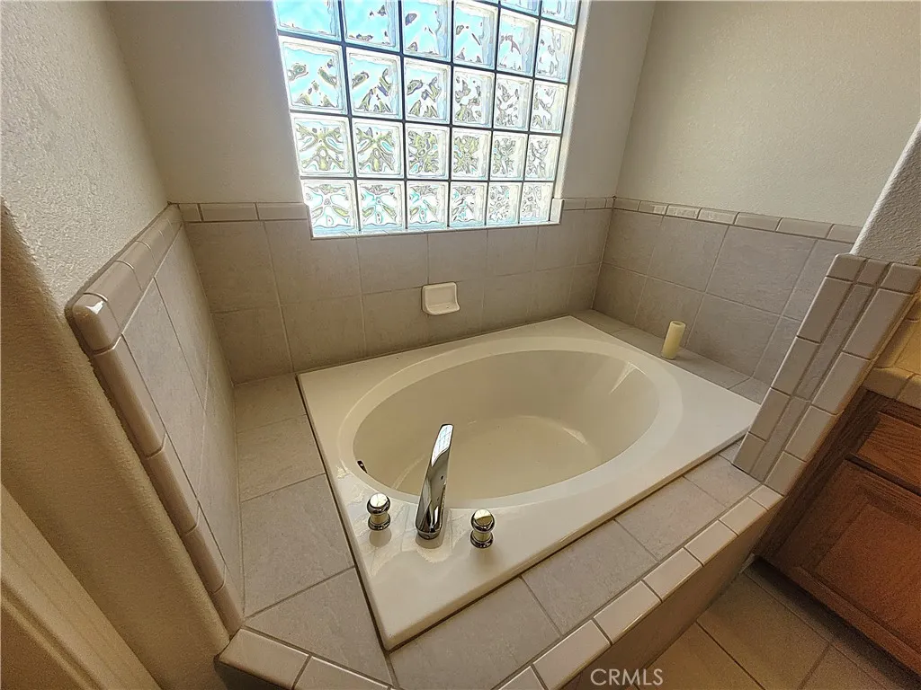 19924 Sunset Lane, Apple Valley, California 92308 home-pic-47