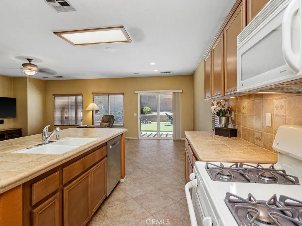 1103 Alta Cresta, Palm Springs, California 92262 home-pic-13