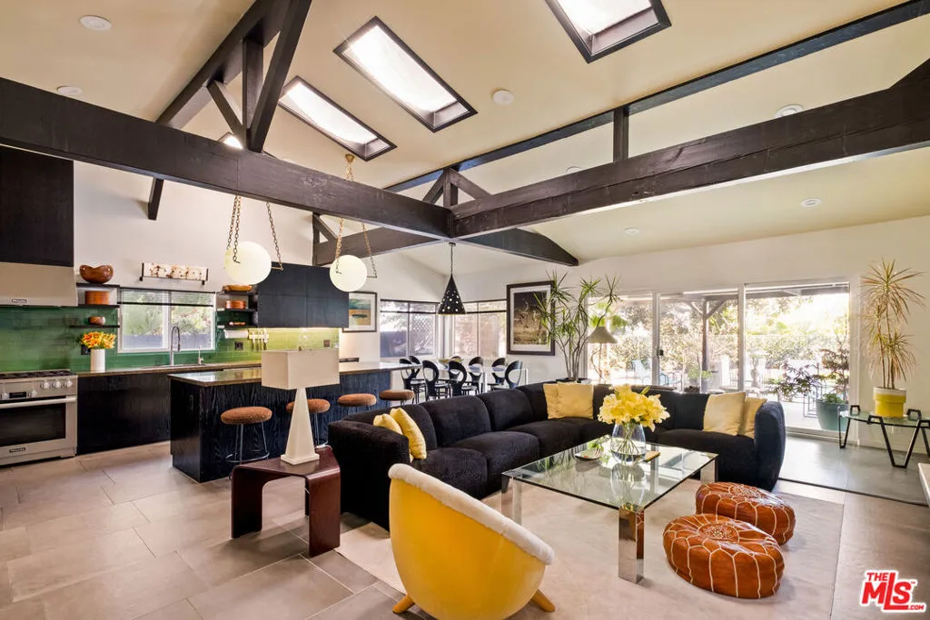 5549 Senford Avenue, Los Angeles, California 90056 home-pic-6