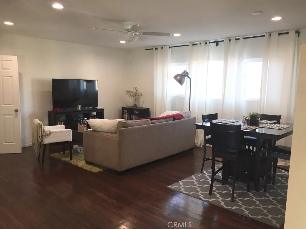 3887 S Van Ness Avenue, Los Angeles, California 90062 home-pic-20