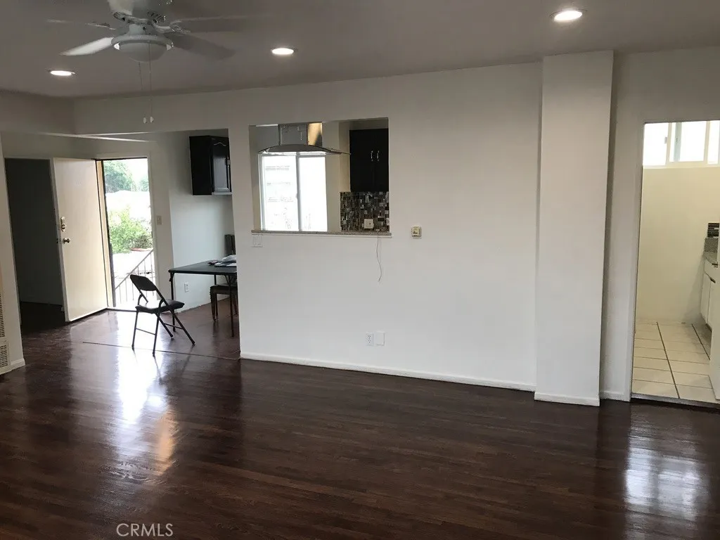 3887 S Van Ness Avenue, Los Angeles, California 90062 home-pic-13