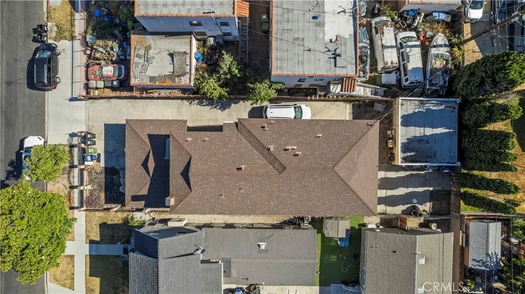 3887 S Van Ness Avenue, Los Angeles, California 90062 home-pic-6