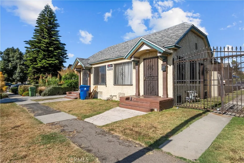 3887 S Van Ness Avenue, Los Angeles, California 90062 home-pic-7