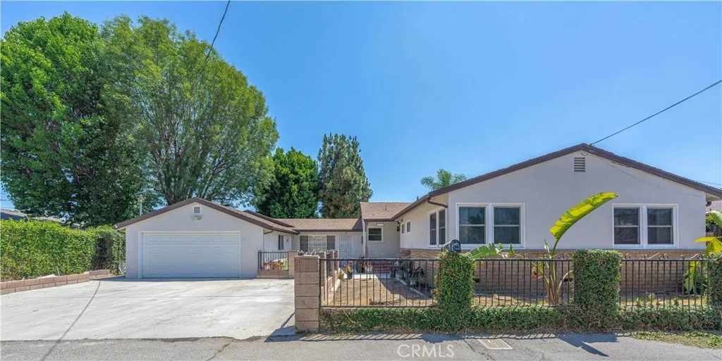 17916 Gridley Road, Artesia, California 90701, 3 Bedrooms Bedrooms, ,2 BathroomsBathrooms,Residential Lease,For Rent,Gridley,OC25172462