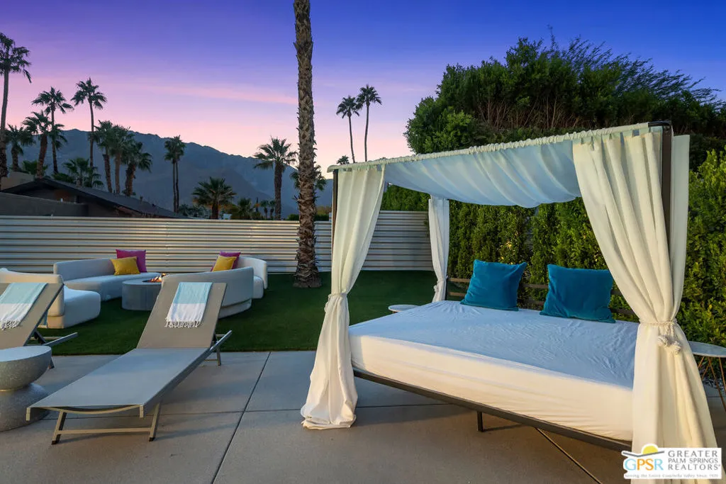 888 E El Conquistador, Palm Springs, California 92262 home-pic-68