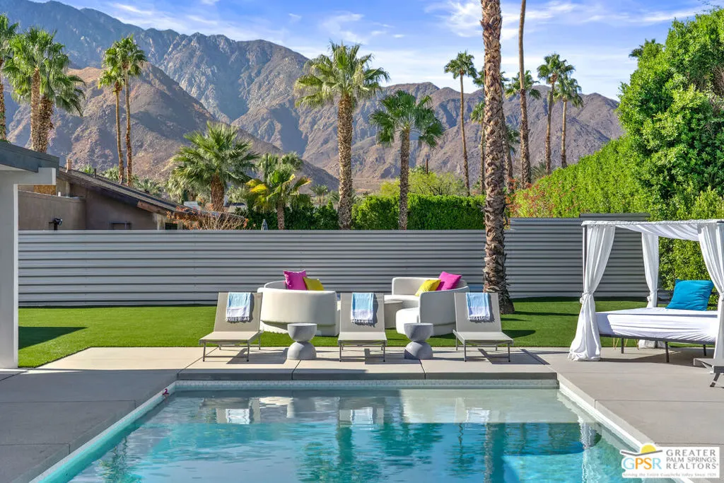 888 E El Conquistador, Palm Springs, California 92262 home-pic-37