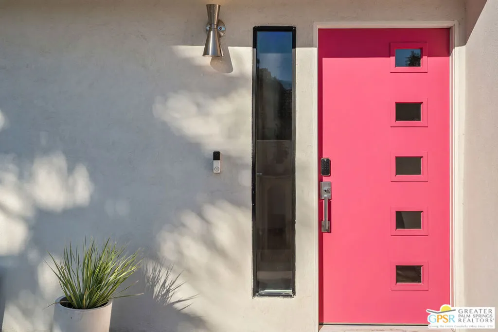888 E El Conquistador, Palm Springs, California 92262 home-pic-4