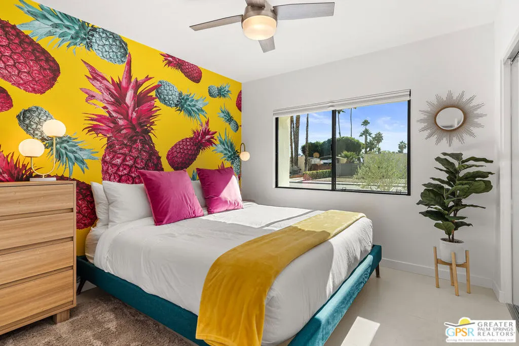 888 E El Conquistador, Palm Springs, California 92262 home-pic-23
