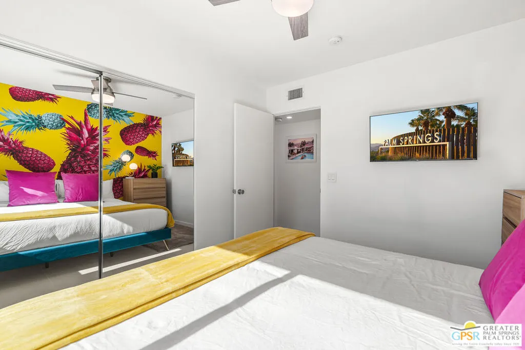 888 E El Conquistador, Palm Springs, California 92262 home-pic-25