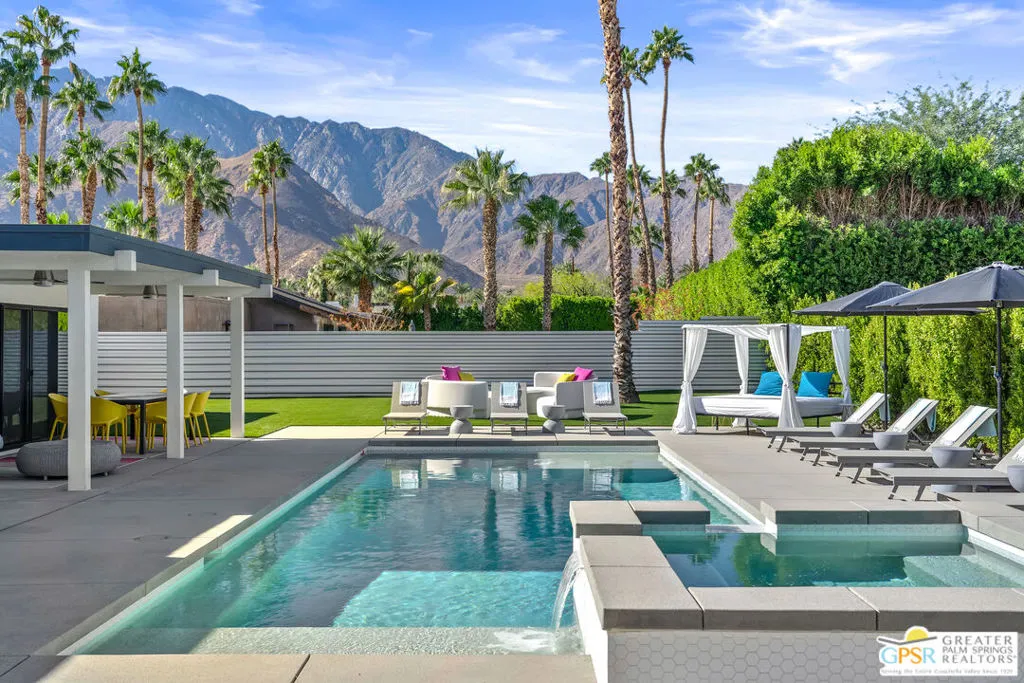 888 E El Conquistador, Palm Springs, California 92262 home-pic-2