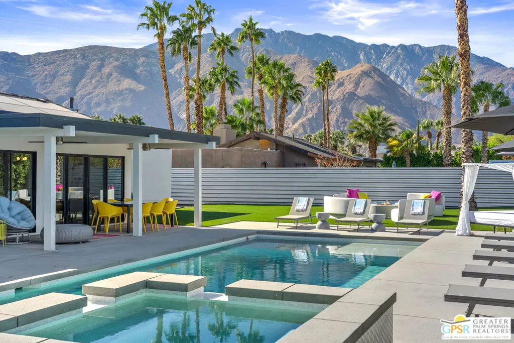 888 E El Conquistador, Palm Springs, California 92262 home-pic-40
