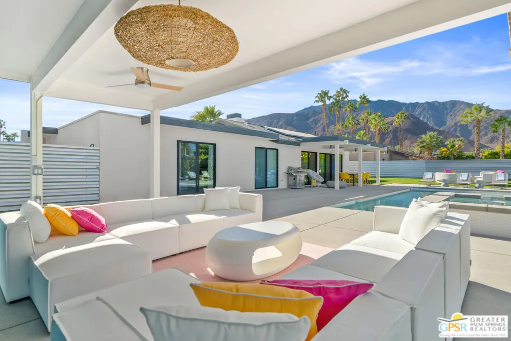 888 E El Conquistador, Palm Springs, California 92262 home-pic-50