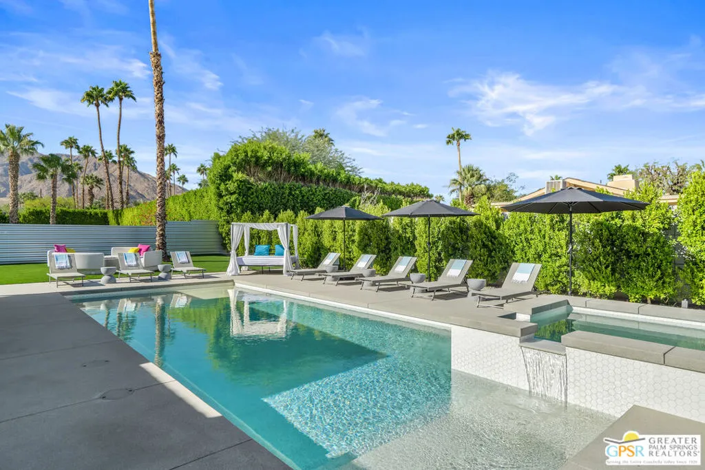 888 E El Conquistador, Palm Springs, California 92262 home-pic-47