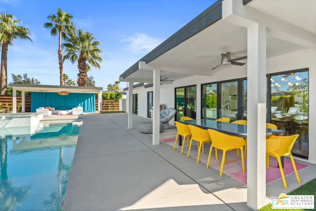 888 E El Conquistador, Palm Springs, California 92262 home-pic-57