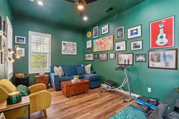 Flex Room
