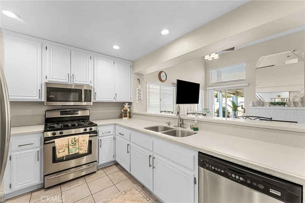 1173 Fairway Oaks Avenue, Banning, California 92220 home-pic-15