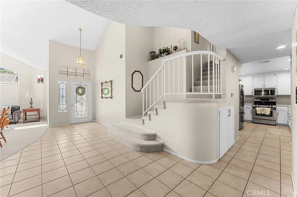 1173 Fairway Oaks Avenue, Banning, California 92220 home-pic-6