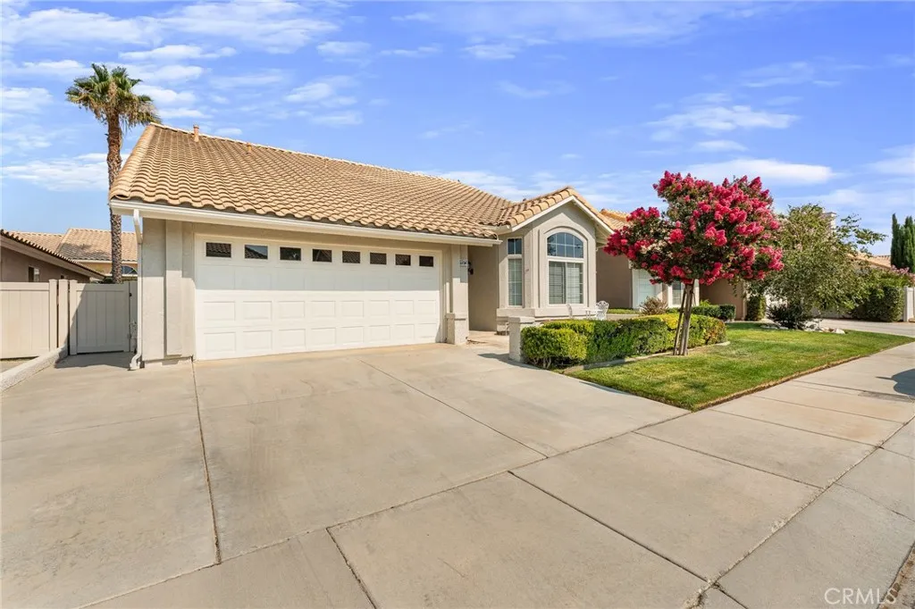 1173 Fairway Oaks Avenue, Banning, California 92220 home-pic-1