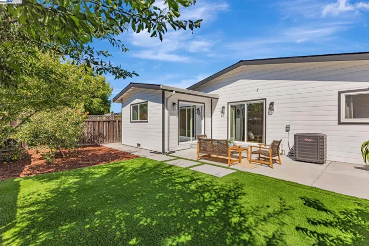 581 Kirk Ave, Sunnyvale, California 94085
