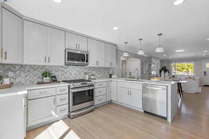 581 Kirk Ave, Sunnyvale, California 94085