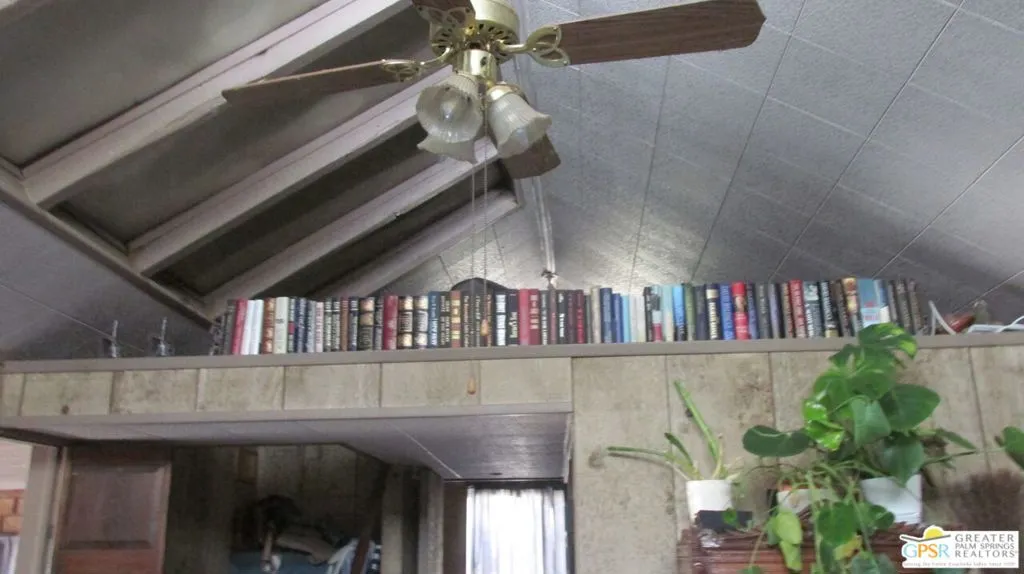 31750 Selmadolph Street, Lucerne Valley, California 92356 home-pic-16