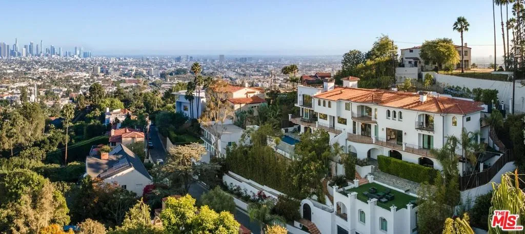 4733 Bonvue Avenue, Los Angeles, California 90027, 7 Bedrooms Bedrooms, ,12 BathroomsBathrooms,Residential,For Sale,Bonvue,25570761