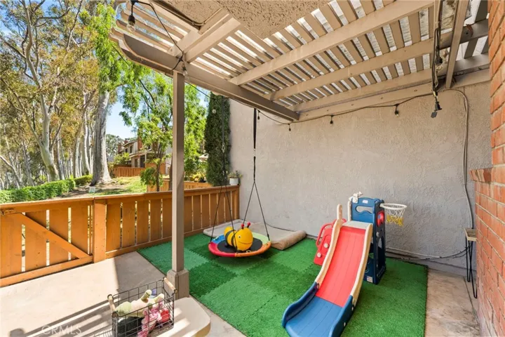 6519 E Camino Vista 4, Anaheim Hills, California 92807