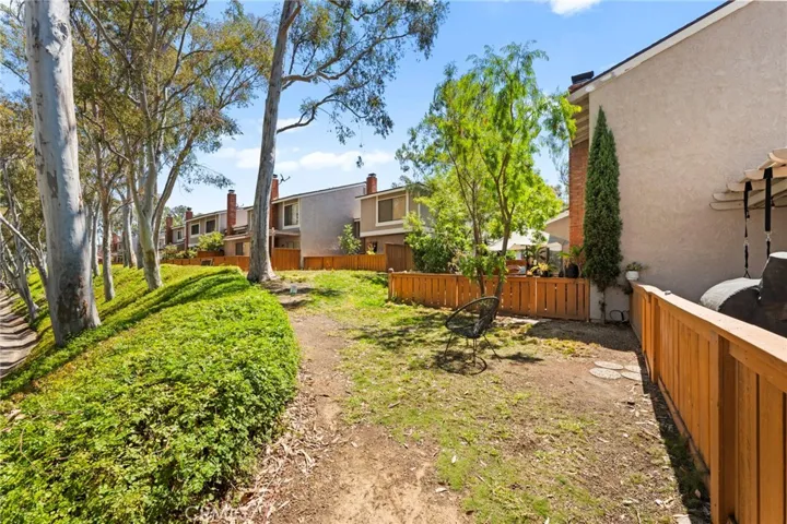 6519 E Camino Vista 4, Anaheim Hills, California 92807