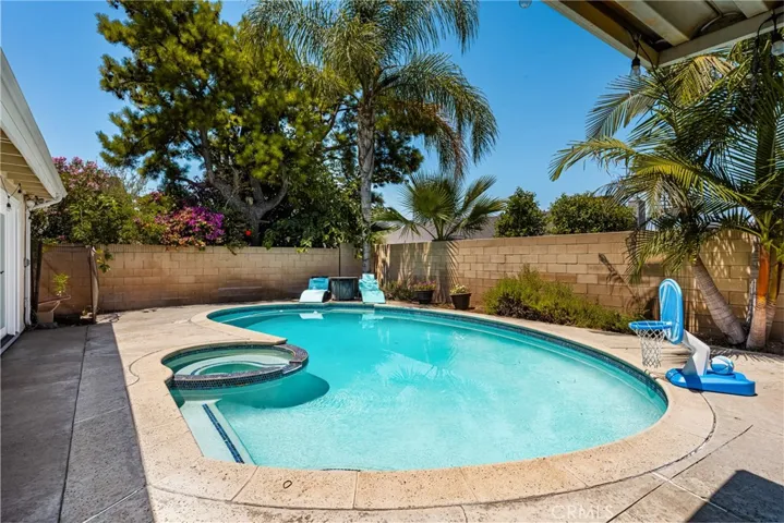 4353 E Bluewater Circle, Anaheim Hills, California 92807