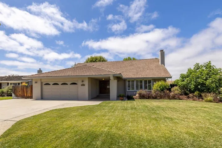 22820 Bravo Place, Salinas, California 93908