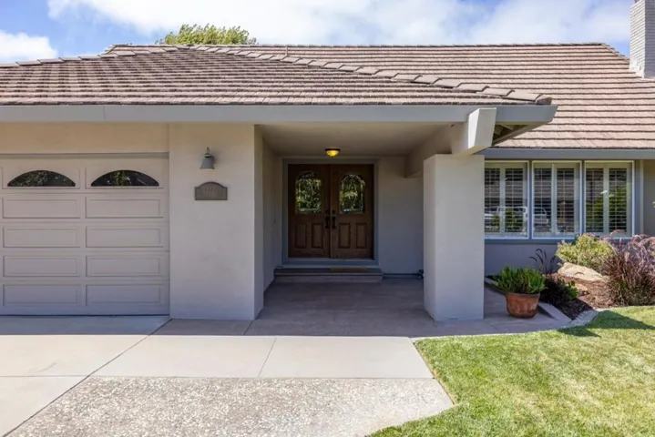 22820 Bravo Place, Salinas, California 93908