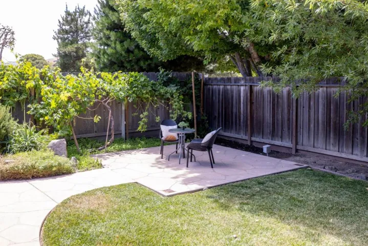 22820 Bravo Place, Salinas, California 93908