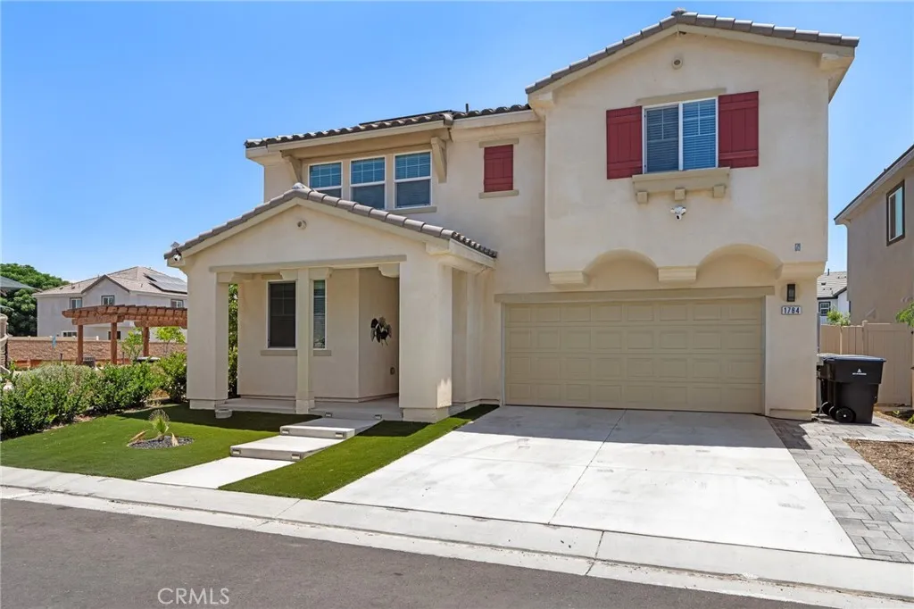1784 Julie Dr, Riverside, California 92501, 6 Bedrooms Bedrooms, ,3 BathroomsBathrooms,Residential Lease,For Rent,Julie Dr,CV25172911