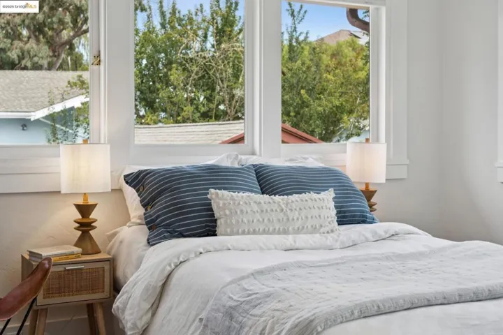 1778 Pleasant Valley Ave, Oakland, California 94611