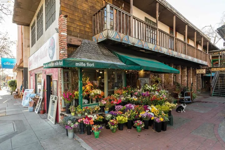 1778 Pleasant Valley Ave, Oakland, California 94611
