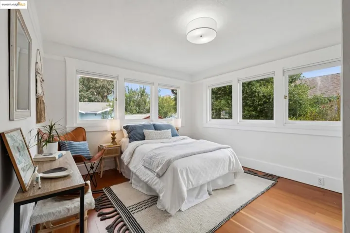 1778 Pleasant Valley Ave, Oakland, California 94611