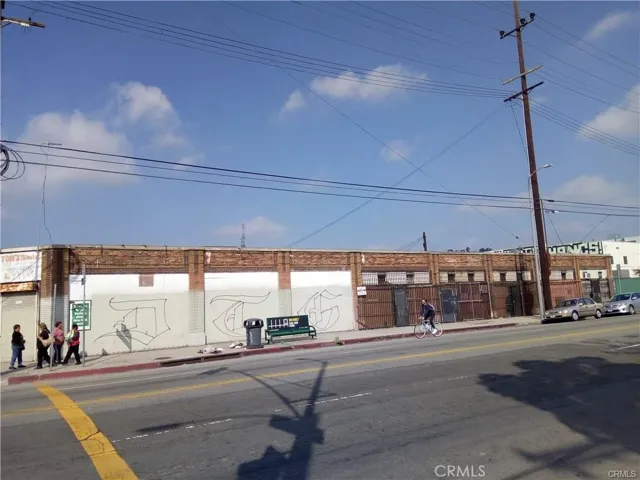 1401 N Main St. L.A