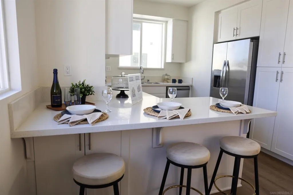 5282 Naranja Street 14, San Diego, California 92114 home-pic-8