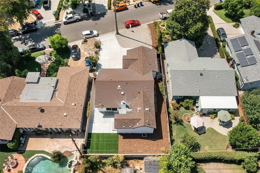 22723 Leonora Drive, Woodland Hills, California 91367 home-pic-33