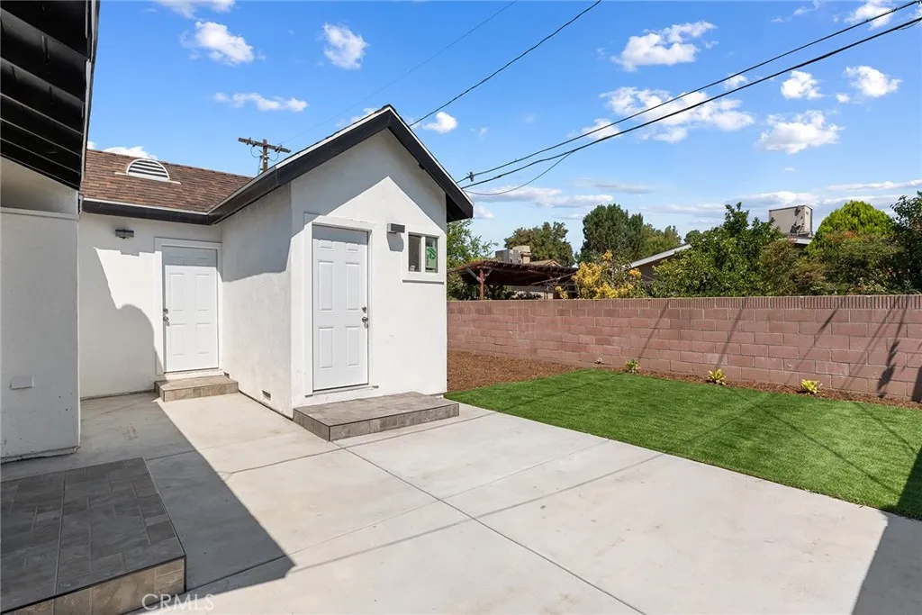22723 Leonora Drive, Woodland Hills, California 91367 home-pic-31