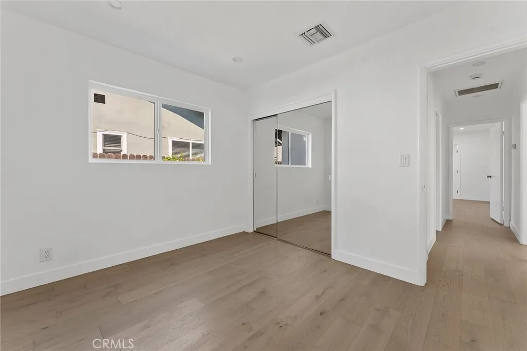 22723 Leonora Drive, Woodland Hills, California 91367 home-pic-15