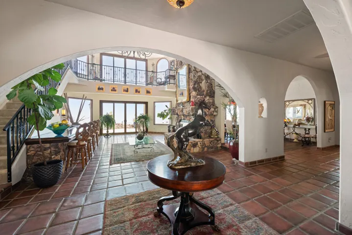 Visually Striking Aesthetics