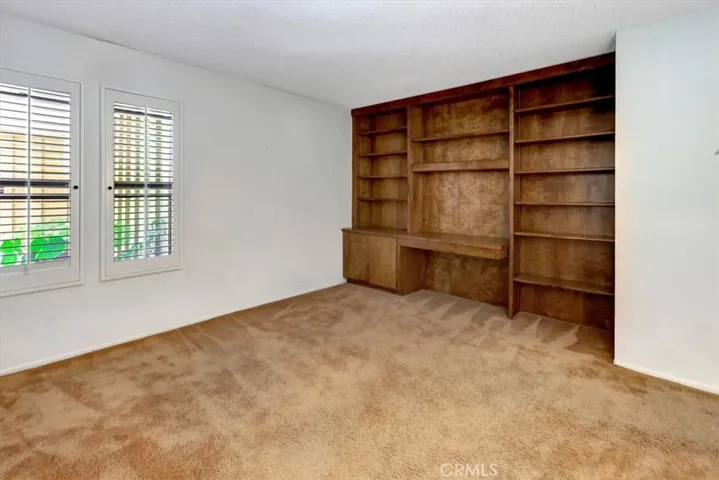 Office/downstairs bedroom. Built-ins!