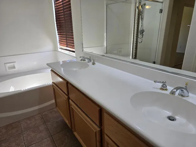 CB Master sinks