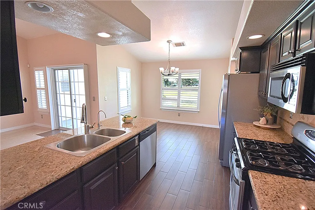 13074 Greensboro Road, Victorville, California 92395 home-pic-8