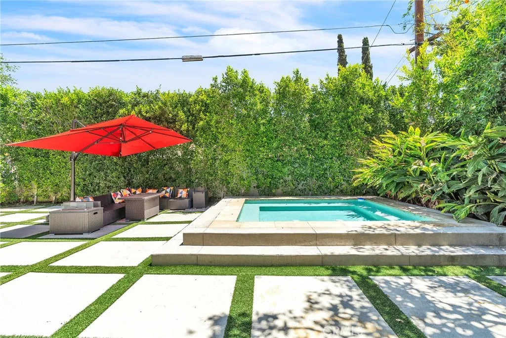238 S Lincoln Street, Burbank, California 91506 home-pic-27