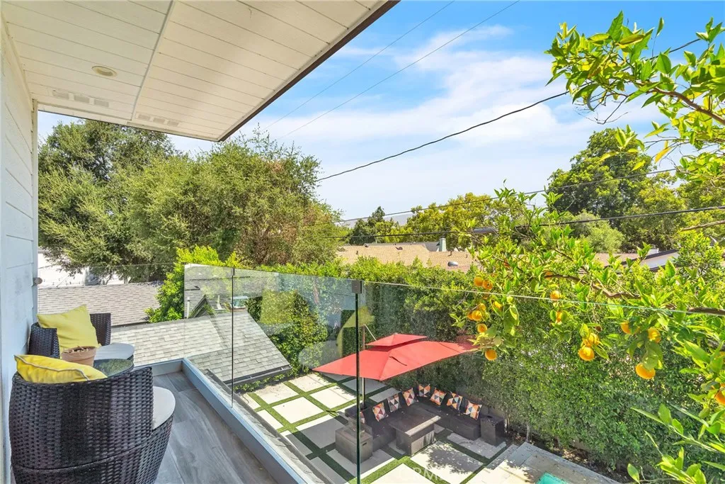 238 S Lincoln Street, Burbank, California 91506 home-pic-23