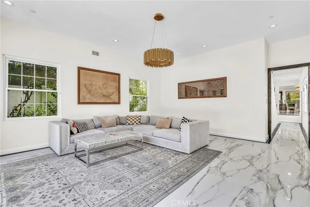 238 S Lincoln Street, Burbank, California 91506 home-pic-26